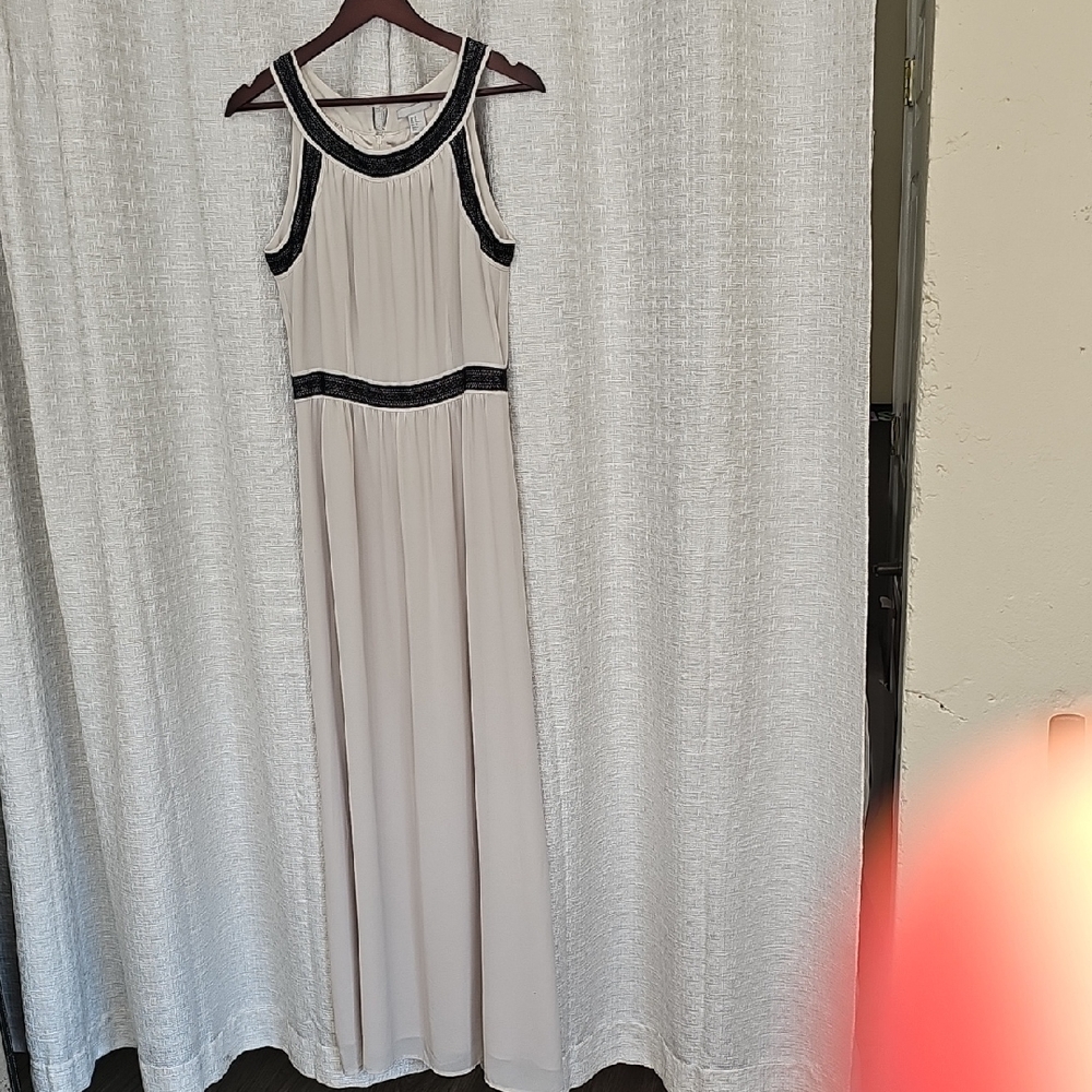 H&M Elegant Cream Maxi Dress with Black Trim